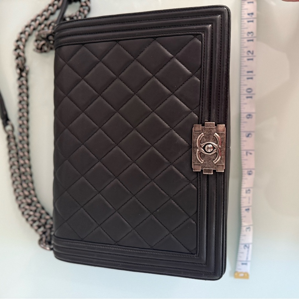 Chanel Black Quilted Crossbody Bag XL - Picture 8 of 16